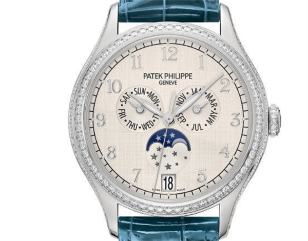 百达翡丽表面有指纹油渍？一布一水轻松搞定（图）